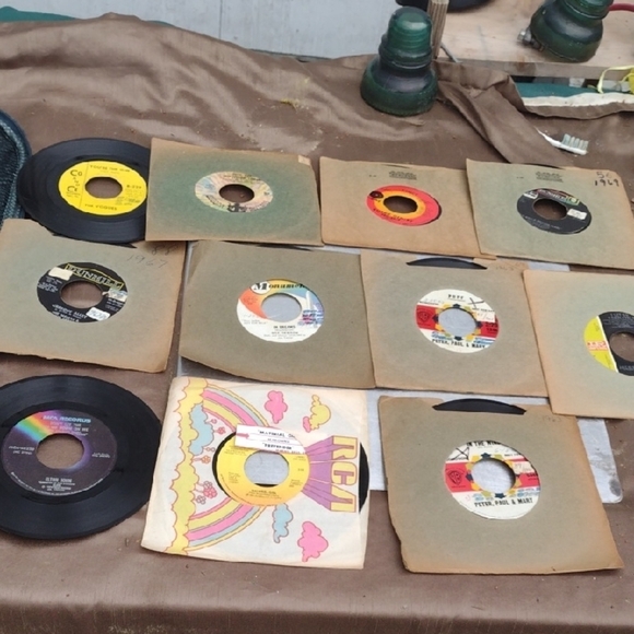 Vintage Vinyl 45'sRecord Collectionu0's-80's(11) - Picture 1 of 4